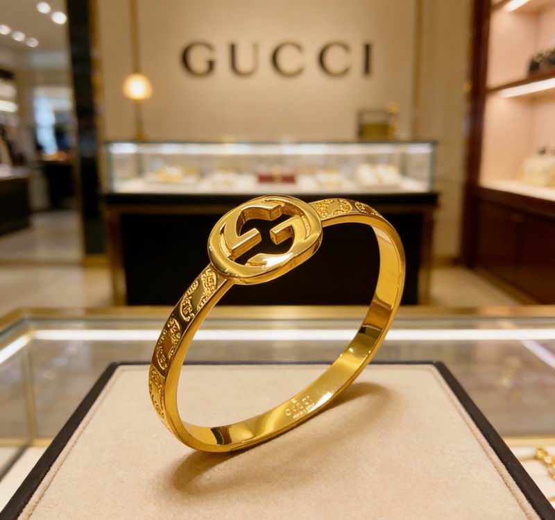 Gucci Bracelet 06yxs09